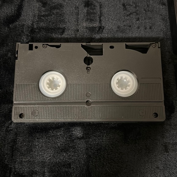 Jurassic Park & Jurassic Park Collector’s Edition VHS Bundle - Picture 4 of 11